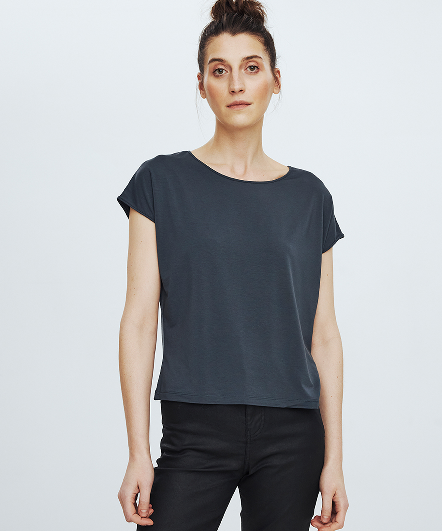 Dark Cool Grey Classic Semi-Oversize no. 1062