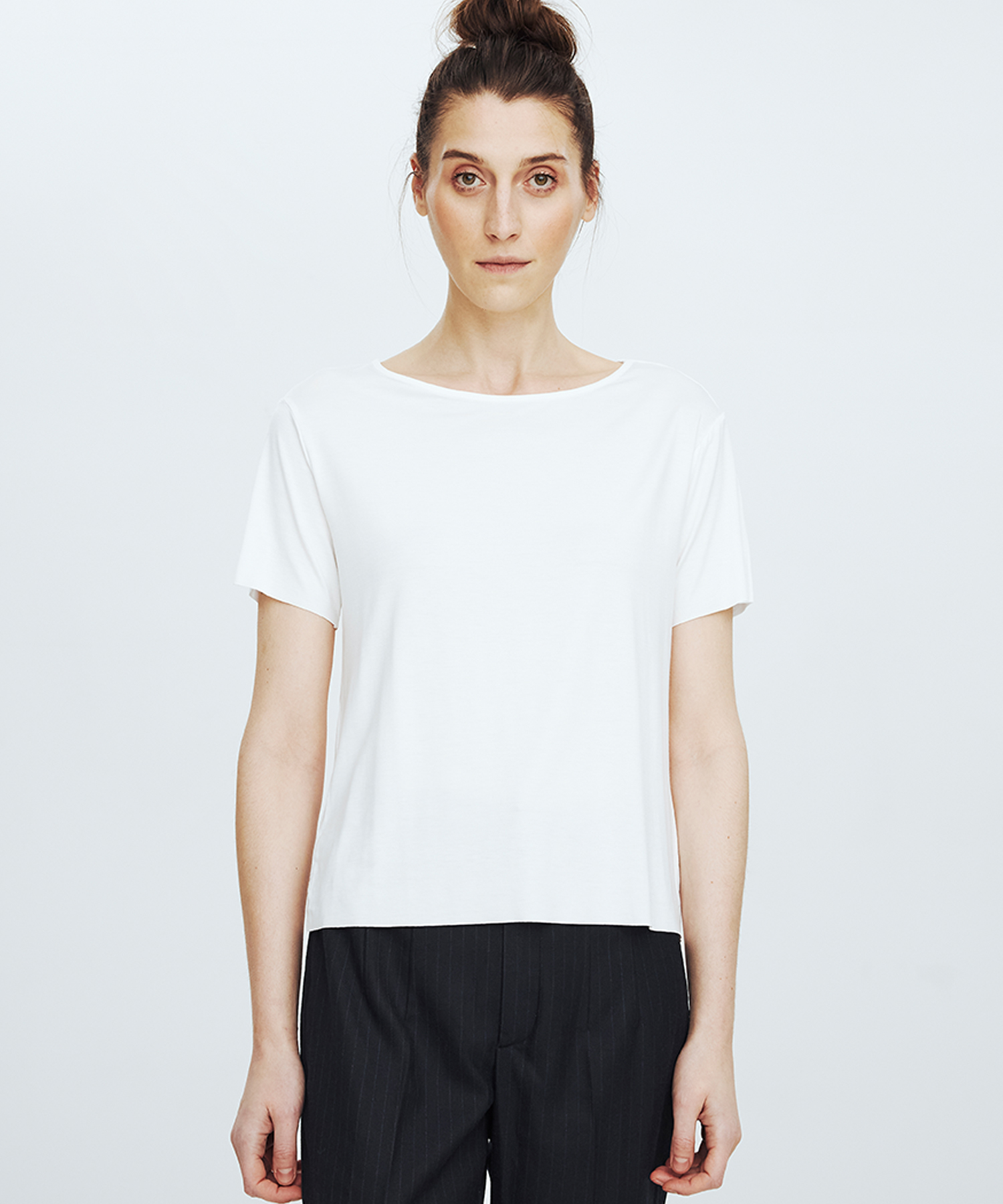 White Drop Shoulder T-shirt no. 902
