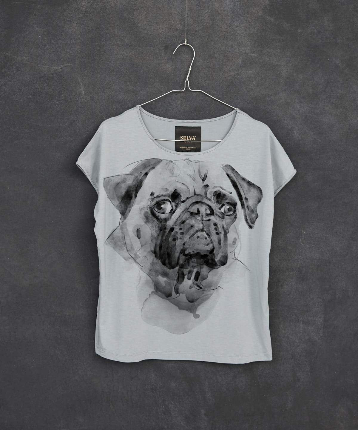 Pug storm cloud t-shirt woman