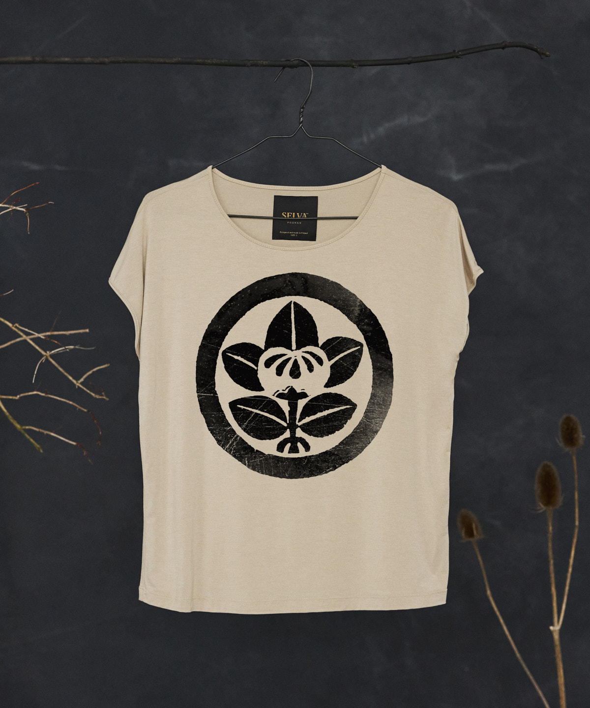 Hosoban benizuri-e sign hummus t-shirt woman